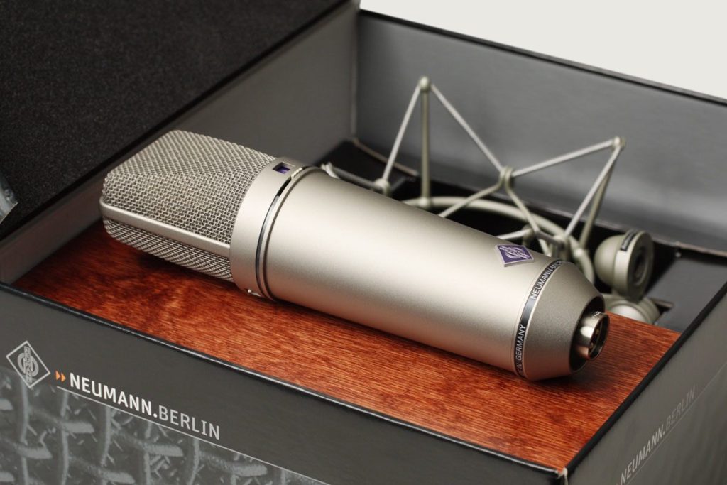 Neumann U 87 Ai از بهترین میکروفون های ووکال