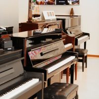 پیانو آکوستیک Yamaha U1J