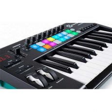 Novation Launchkey 25 MKII