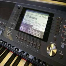 پیانو یاماها مدل CVP 409 Yamaha