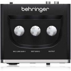 Behringer U-Phoria UM2