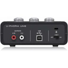 Behringer U-Phoria UM2