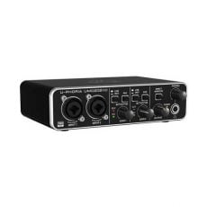 Behringer UMC202HD