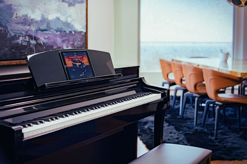 ویژگی های پیانو دیجیتال مدل سی اس وی 701