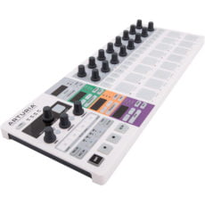 میدی کنترلر Arturia BeatStep Pro