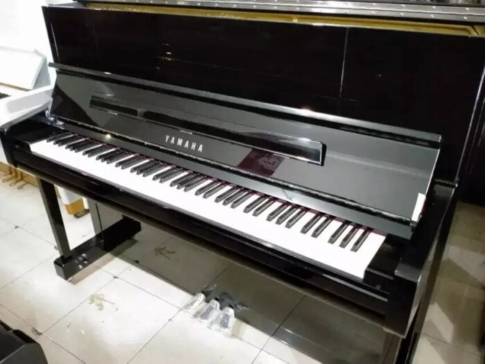 قیمت پیانو دست دوم یاماها Yamaha U1J