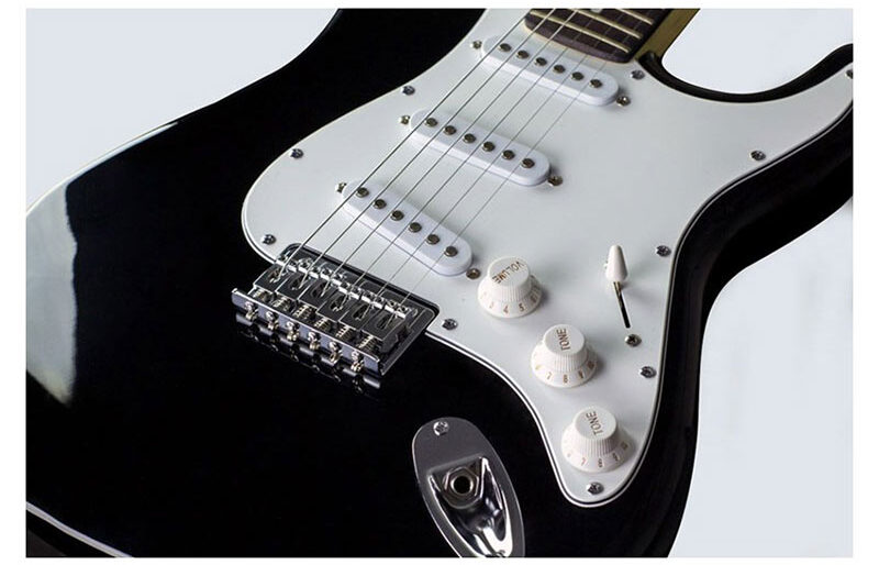 Squier MM Stratocaster HT Black گیتار الکتریک