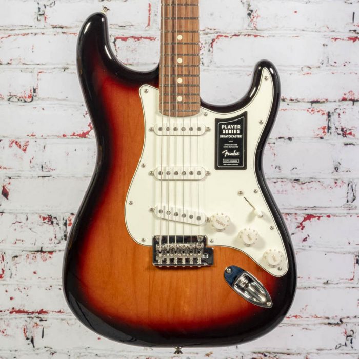 Player Stratocaster®, Pau Ferro Fingerboard, 3-Color Sunburst قیمت