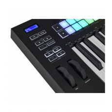 Novation Launchkey 49 MK3