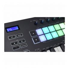 Novation Launchkey 49 MK3