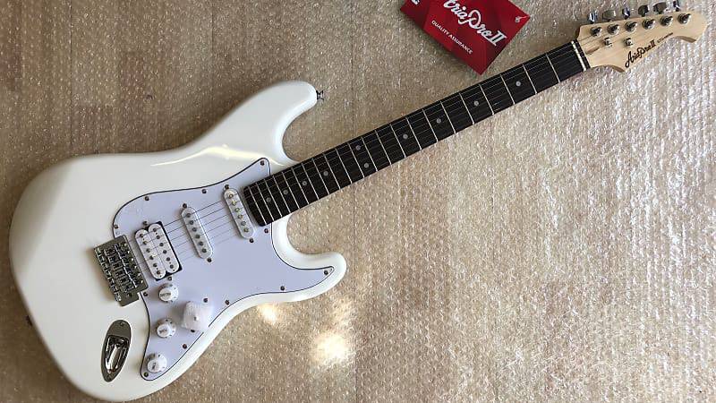 گیتار الکتریک آریا استیج مدل 004 سفید