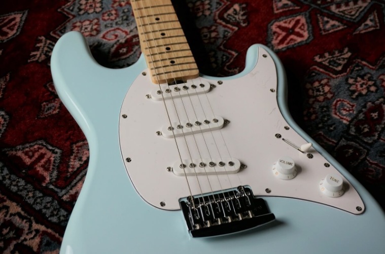 Music Man Sterling Cutlass CT30SSS - Daphne Blue