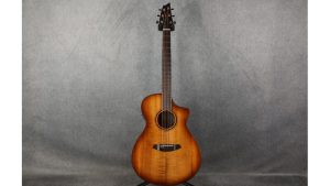 Breedlove - Pursuit Exotic S Concert Amber CE - Myrtlewood (PSCN49CEMYMY)