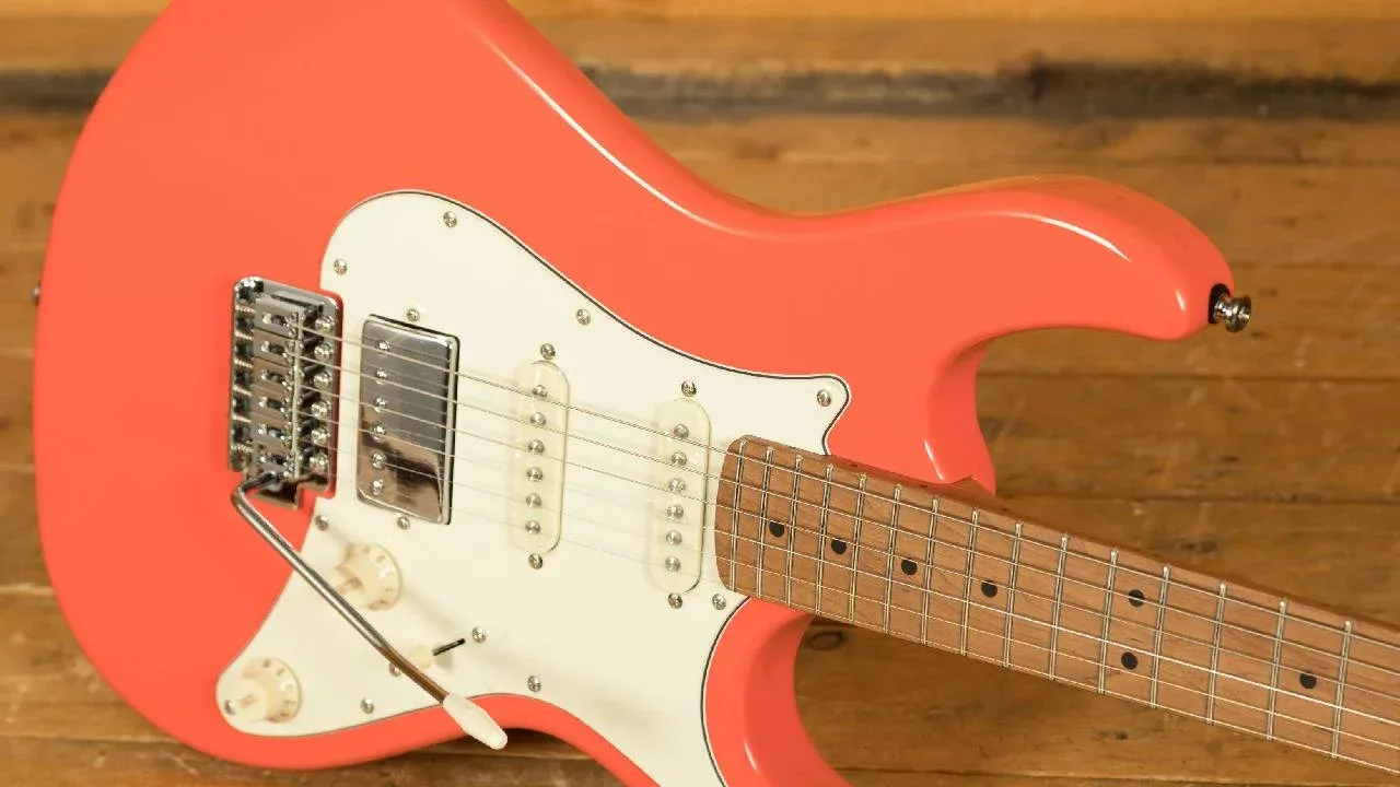 بررسی اجمالی گیتار الکتریک Cort G200SE